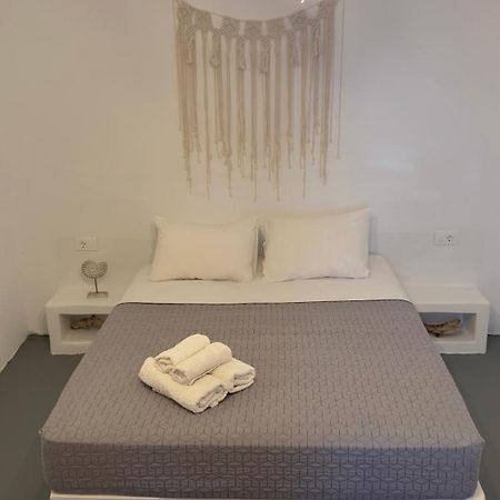 Готель Prickly Pear House Plaka  Екстер'єр фото