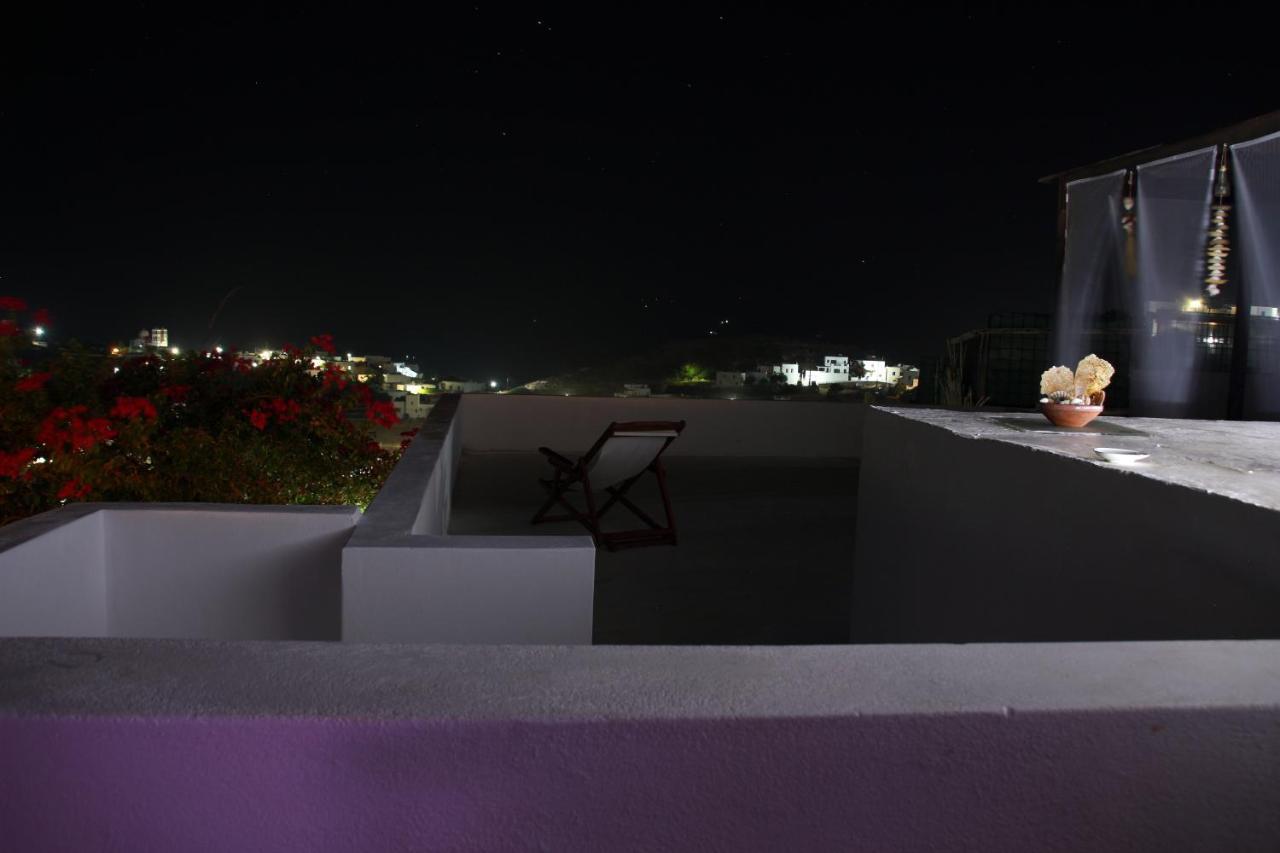 Готель Prickly Pear House Plaka  Екстер'єр фото