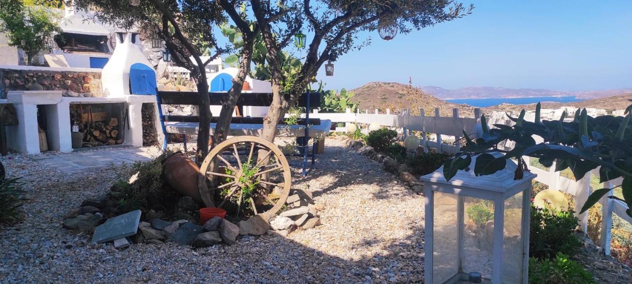 Готель Prickly Pear House Plaka  Екстер'єр фото