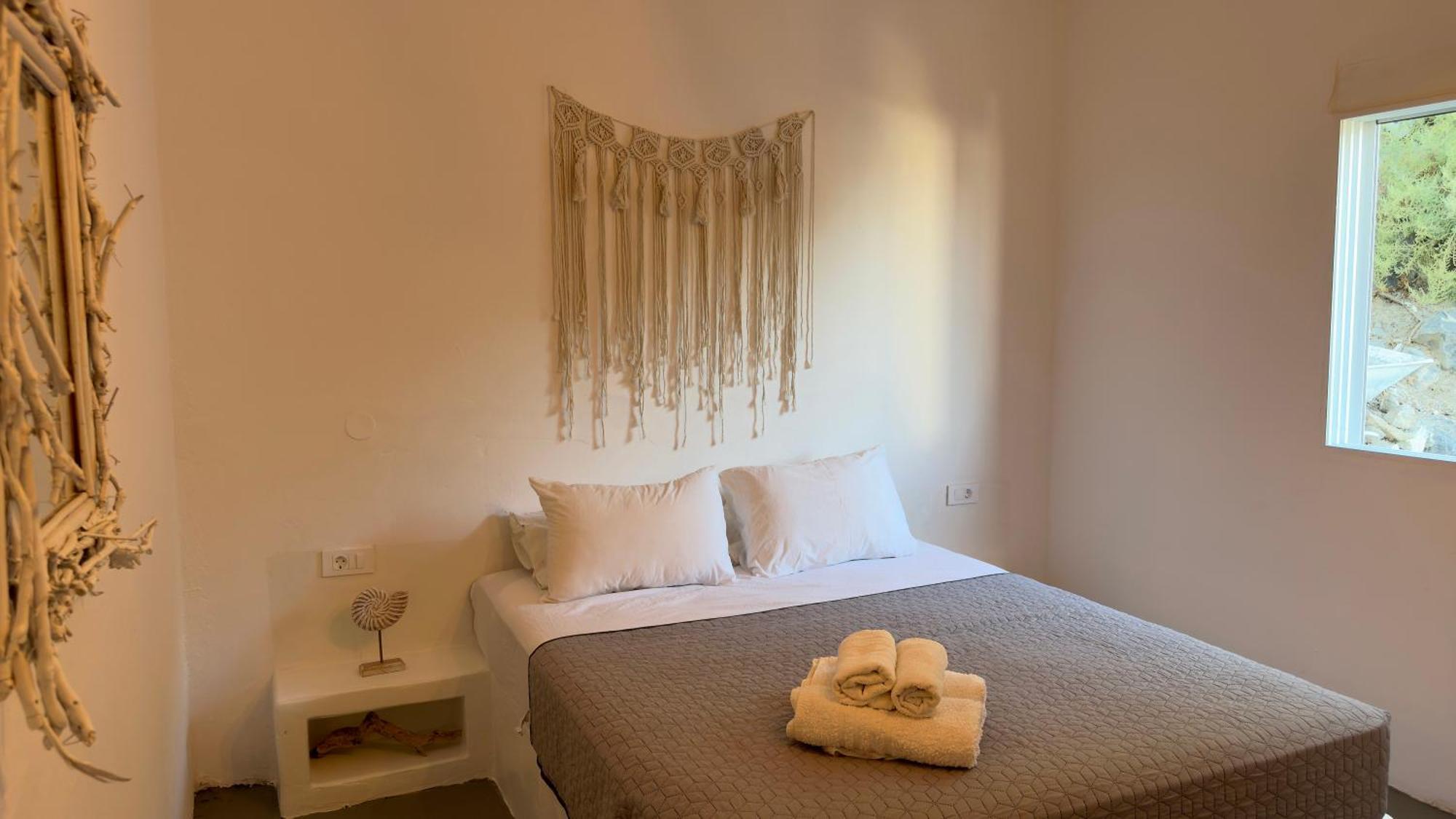 Готель Prickly Pear House Plaka  Екстер'єр фото